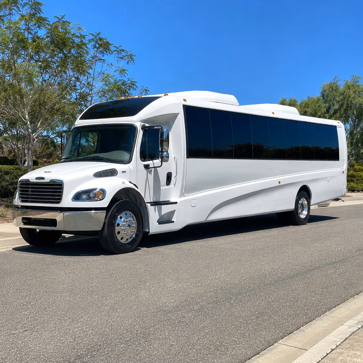fullerton 25 passenger minibus rental